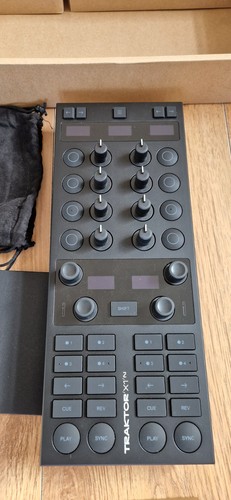 Native instruments - instruments, dj
