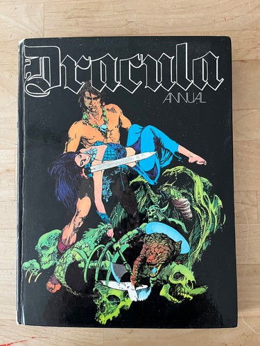 Dracula annual new english - dracula,