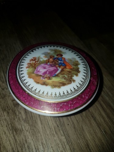 Deckel dose auf - deckel-dose, drei