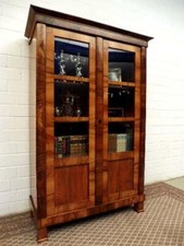 Vitrine Bücherschrank