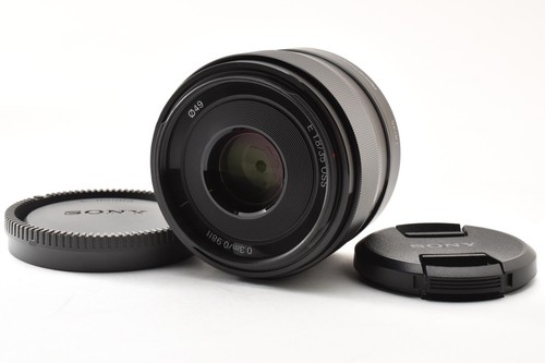 Near mint sony 35mm f - 35mm, f/1.8