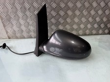 Opel Astra J Kombi 2014 Baujahr Außenspiegel links elektrisch in Z177 Karbongrau