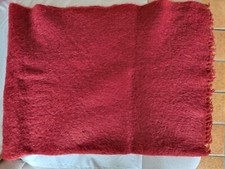Decke aus Ziegenhaar-  Dunkel rot - NEU - L 166cm (ohne Franzen), B 115cm