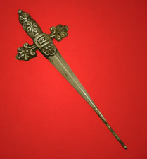 Für Schmerzen Madonna Statue