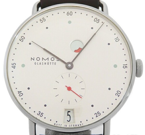 Nomos metro date gangreserve - metro,