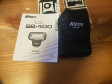Nikon Speedlight SB-400 mit