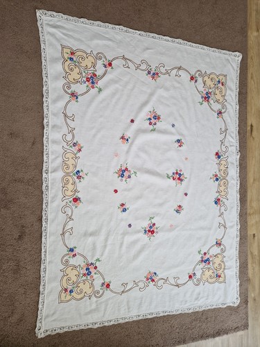 Wunderschöne tischdecke mit - tischdecke,