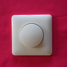 GIRA 65115 Standard Dimmer