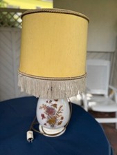 Vintage Tischlampe-Tischleuchte mit Porzellan Fuß 71 cm hoch