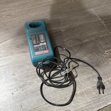 1 Stück Makita Akku Ladegerät DC1414 T Funktion   ungeprüft Lagerräumung