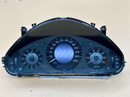 Mercedes w211 e200 - w211, teile
