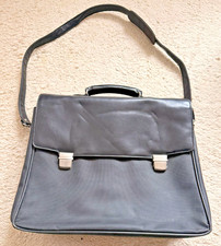 Harolds; Große Aktentasche