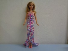 Barbie Puppe im Abendkleid