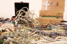 Schmuck Konvolut Nachlass Ketten Broschen Armreif Ohrringe 3,5kg vintage 58p35