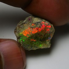 Weißer Opal grob 18,25 kt