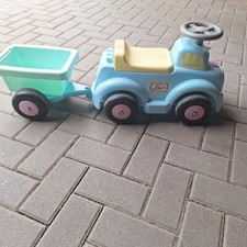 Rutsch Auto mit Anhänger