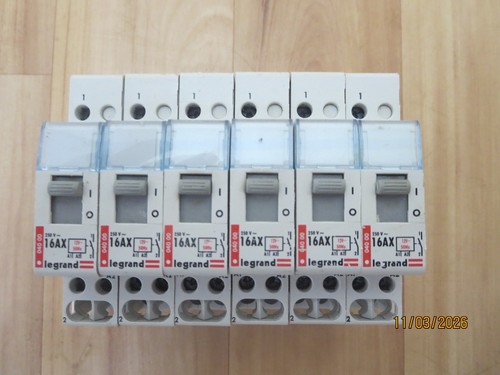 12V