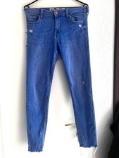 Bershka Denim Jeans Damen Low Rise Push-Up Schmaler Schnitt Gr36/38