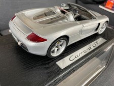 Porsche Carrera GT silber