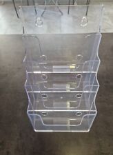 Mehrstufiger Acryl Flyer Aufsteller