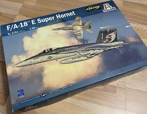 Italeri 18e super hornet - super,