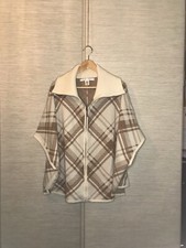 Poncho Hell Braun Kariert mit