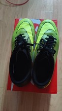 Nike Sport/Hallenschuhe Gr 44