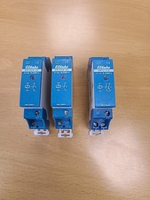 Schaltrelais vom Typ Eltako ER12-110-UC und Eltako ER12DX-UC.