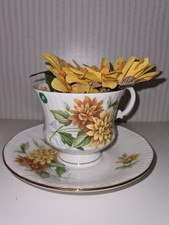 Englische Teetasse mit Blumen