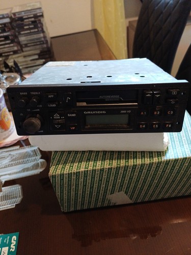 Oldtimer grundig autoradio - grundig, wkc