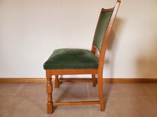 Stuhl Eiche massiv, Velurbezug grün, Höhe 89cm, Sitzhöhe 46, Stitztiefe 44,Breit