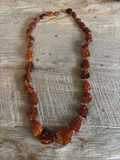 Halskette aus baltischem Naturbernstein in Cognac-Farbe