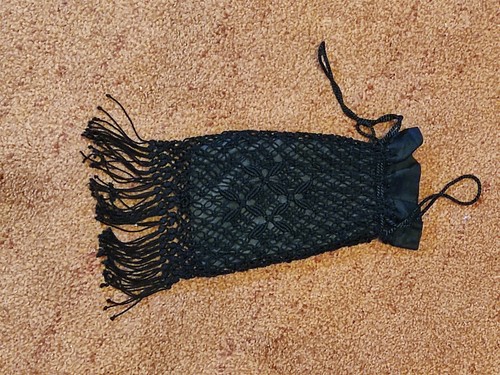 Hübsche schwarze