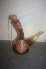 spanische Trinkflasche Porron, Schnabelkrug Bekleidung aus Leder
