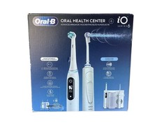 Oral-B Oral Health Center Munddusche + iO Series 6 Elektrische Zahnbürste