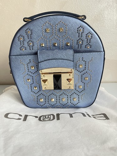 Chromia