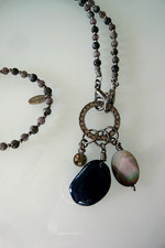 Bonita Moderne Damen Schmuck Halskette mit Charm 90cm