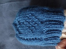 Babymütze handgestrickt Wolle blau Alpaka mit Gansey Mustern