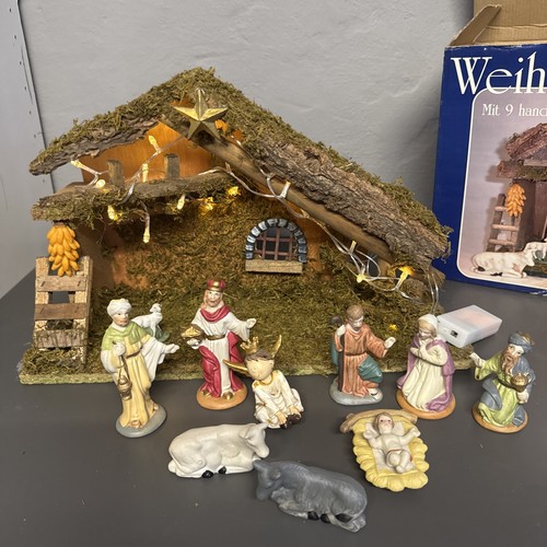 Weihnachtskrippe mit figuren - mit,