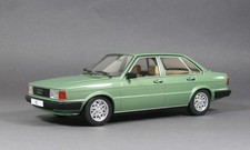 Audi 80 CL Typ B2 1978 grünmetallic Waffeleisen Alufelgen 14 Zoll Umbau 1/18