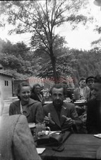 Foto-Negativ, WK2, Zivilisten auf einem Ausflug mit Bockwurst u.Bier 5026-824/57