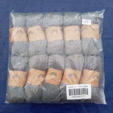   Rainbow  8/4 Quality   Gewicht:  500 g Neu - 100 %  Wolle 