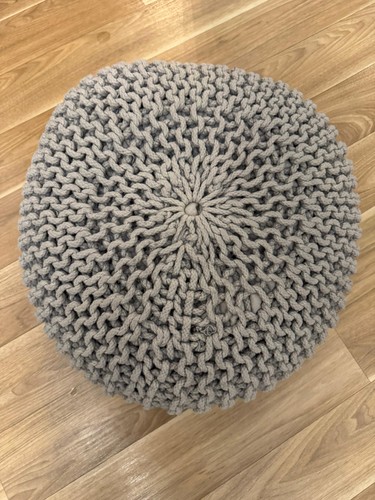 Handgestrickter casafield pouf - handgestrickter,