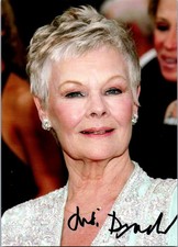 Judi Dench Original Autogramm auf Foto ca. 13x18 cm - James Bond - Signiert