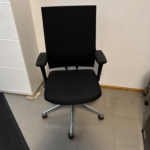 Bürostuhl neu mit vielen