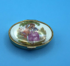 Schöne Pillendose /