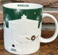 Starbucks Relief Mug Weihnacht