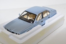 1988 BMW 5er 535i E34 LIMOUSINE LIGHT BLUE METALLIC 1:18 MINICHAMPS VERY RARE