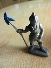 Spielzeug Ritter mit Speer Fahne Kreuzritter aus der DDR für Ritterburg