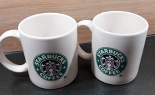 Starbucks  Kaffee  2 x Tasse grün weiß 10 cm hoch 8,5 cm Durchmesser TOPP